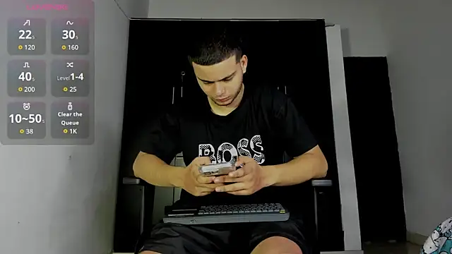 Liam Mateo online show from December 22, 2025, 3:50 am