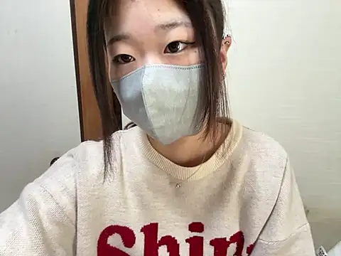 Snapshot of kuromi_chan_oo chatting on February 3, 2026, 12:32 am kuromi chan oo online show from February 3, 2026, 12:32 am