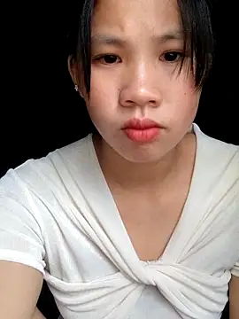 Snapshot of mit0-77 chatting on December 16, 2025, 12:48 am mit0-77 online show from December 16, 2025, 12:48 am