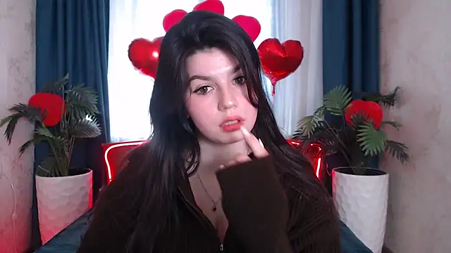 KisaModel online show from February 25, 2026, 6:35 am