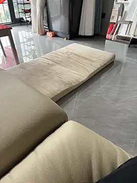 qwe522522 online show from April 3, 2026, 6:53 am