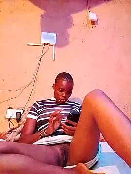 Snapshot of SEXY-NAIMA chatting on February 3, 2026, 7:08 pm SEXY-NAIMA online show from February 3, 2026, 7:08 pm