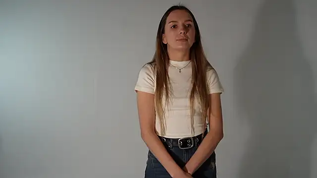 UmbraSylph online show from March 18, 2026, 9:34 am