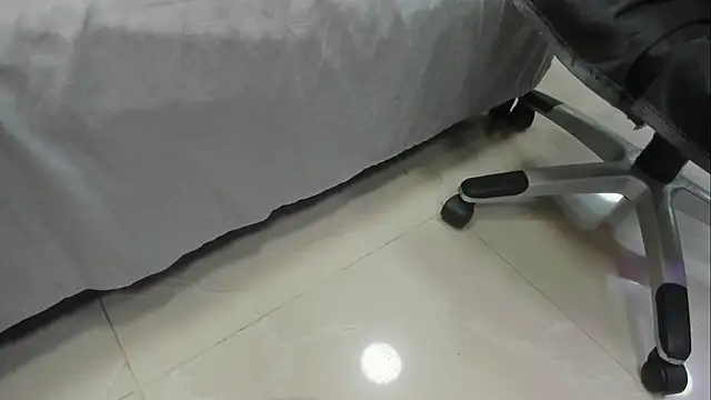 Snapshot of khris__evans chatting on February 5, 2026, 7:32 pm khris evans online show from February 5, 2026, 7:32 pm