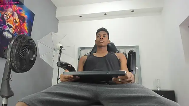 Snapshot of khris__evans chatting on May 7, 2026, 11:24 am khris evans online show from May 7, 2026, 11:24 am