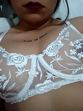 Snapshot of moni_1_ chatting on February 3, 2026, 3:15 am moni 1 online show from February 3, 2026, 3:15 am