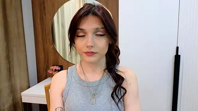 Snapshot of NatishaAlpern chatting on February 5, 2026, 12:39 am NatishaAlpern online show from February 5, 2026, 12:39 am