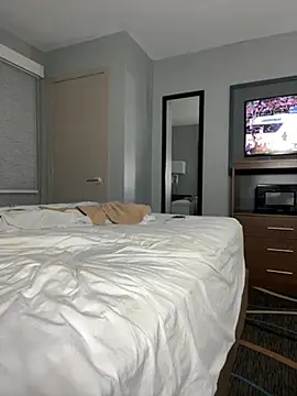 ToneTone2222 online show from May 29, 2026, 2:39 am