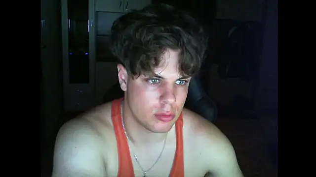 Snapshot of GymGuy0505 chatting on June 3, 2026, 9:41 pm GymGuy0505 online show from June 3, 2026, 9:41 pm