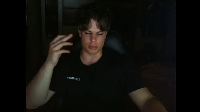 Snapshot of GymGuy0505 chatting on June 4, 2026, 9:30 pm GymGuy0505 online show from June 4, 2026, 9:30 pm