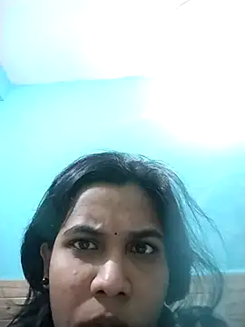 xoupleaura online show from December 18, 2025, 11:30 pm