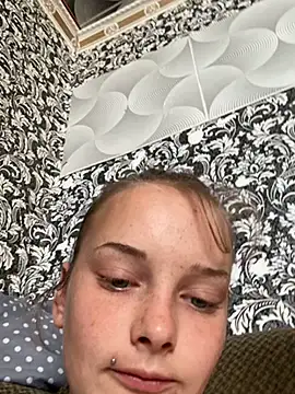 Snapshot of Barbika19 chatting on July 10, 2026, 12:49 pm Barbika19 online show from July 10, 2026, 12:49 pm