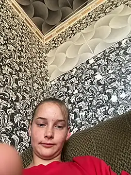 Snapshot of Barbika19 chatting on June 25, 2026, 10:42 am Barbika19 online show from June 25, 2026, 10:42 am