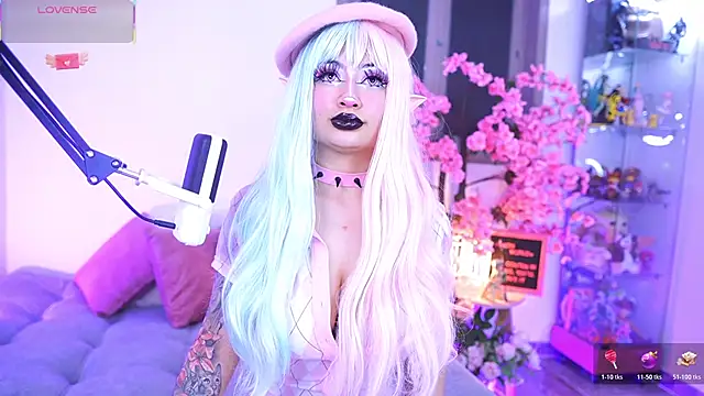 Hayami Lee online show from April 12, 2026, 4:05 am