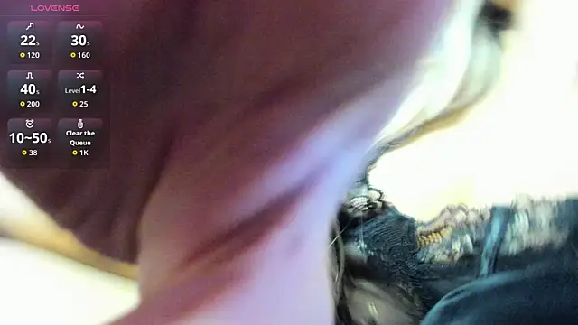 evelynvlove online show from February 26, 2026, 10:43 pm