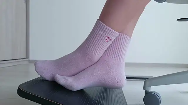 Snapshot of Feetbeth chatting on June 9, 2026, 9:27 pm Feetbeth online show from June 9, 2026, 9:27 pm