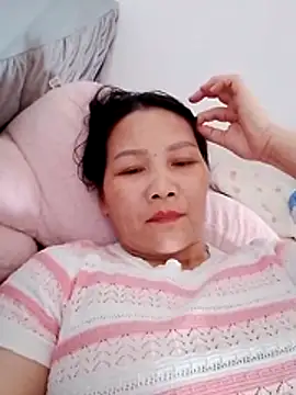 Snapshot of Cako-naka chatting on December 20, 2025, 4:15 am Cako-naka online show from December 20, 2025, 4:15 am