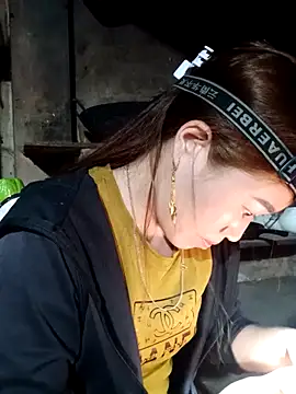 little-effy online show from February 14, 2026, 12:38 pm