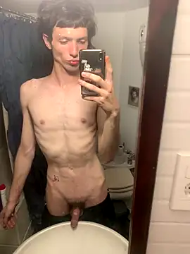 Alayafatttt online show from December 15, 2025, 4:51 am