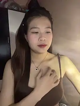 Bae1103  online show from December 14, 2025, 5:40 pm