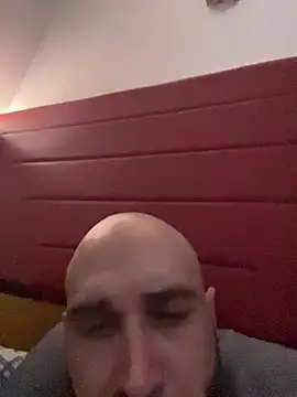 kingNQueen1211 online show from March 1, 2026, 10:04 am