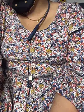 Snapshot of butterflyslay chatting on February 19, 2026, 1:30 pm butterflyslay online show from February 19, 2026, 1:30 pm