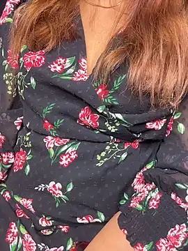 Snapshot of butterflyslay chatting on February 6, 2026, 1:51 pm butterflyslay online show from February 6, 2026, 1:51 pm