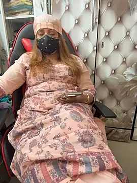 butterflyslay online show from April 11, 2026, 9:02 am