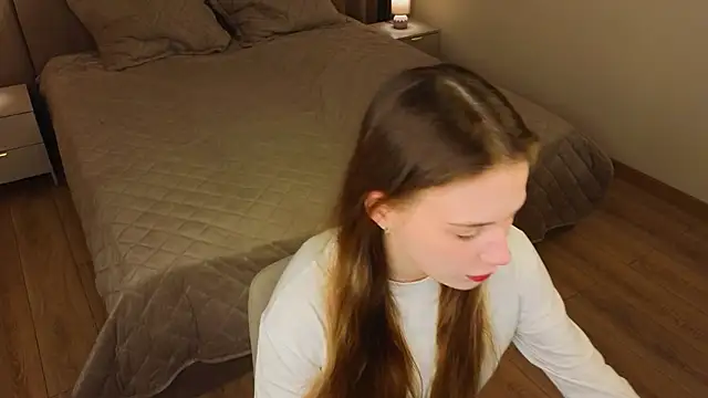 LouieRemeder online show from December 15, 2025, 4:07 am