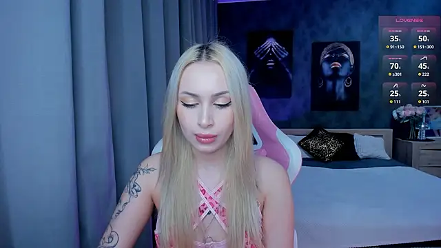 Snapshot of LanaMiracle chatting on February 5, 2026, 3:57 am LanaMiracle online show from February 5, 2026, 3:57 am