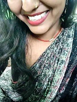 Aaisha 01 online show from December 21, 2025, 7:43 am