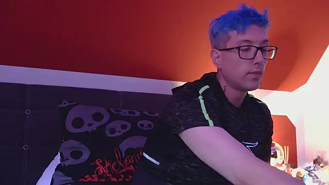 AskAveryAnything online show from June 3, 2026, 4:01 pm