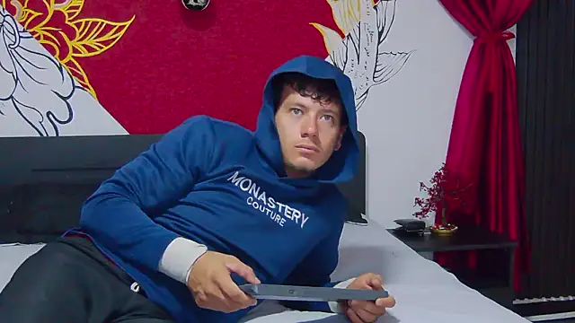 Snapshot of MagnusKnight_ chatting on February 9, 2026, 1:31 pm MagnusKnight online show from February 9, 2026, 1:31 pm