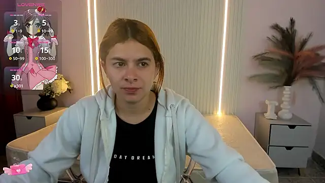 VivianOwen9 online show from February 16, 2026, 12:59 pm