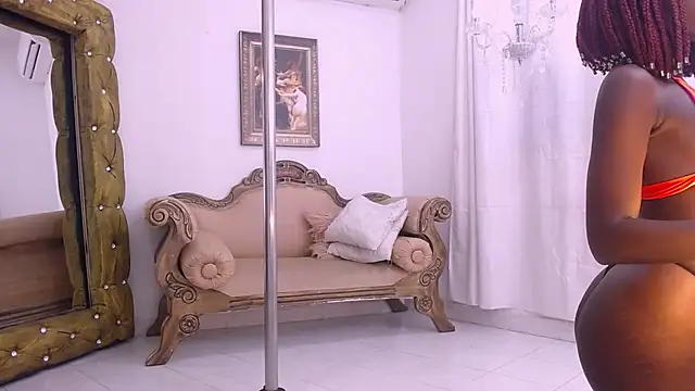 MilaHallu online show from May 26, 2026, 5:33 pm