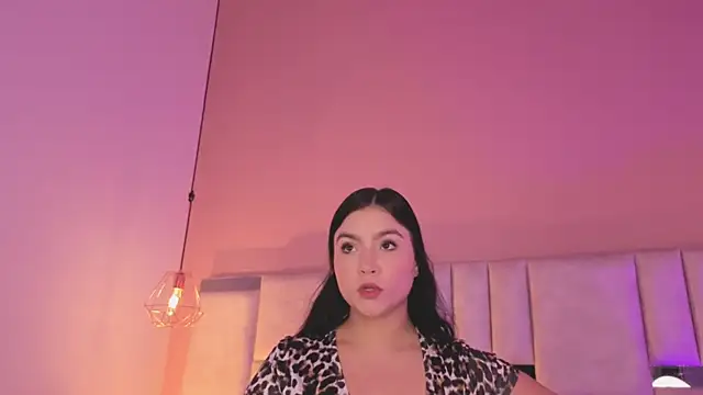 kylie river online show from May 25, 2026, 11:42 am