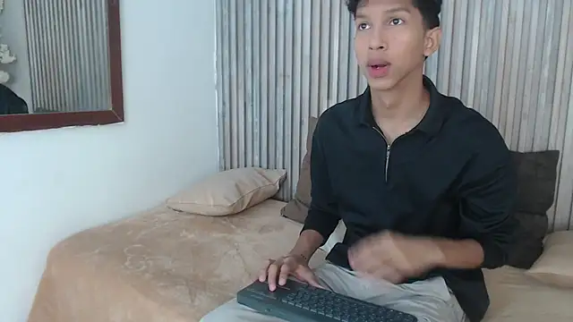 SmoothAlpha  online show from January 8, 2026, 2:12 pm