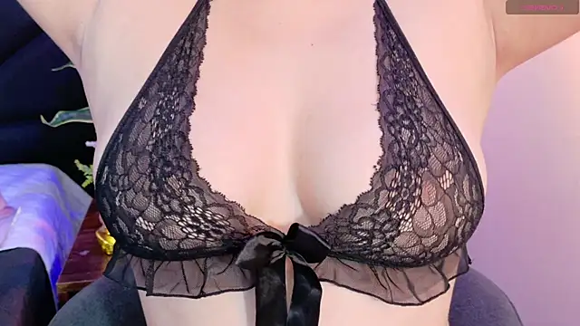Snapshot of vicky_lopez chatting on May 16, 2026, 1:37 am vicky lopez online show from May 16, 2026, 1:37 am