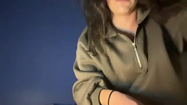 CoquineCharmeuse online show from December 18, 2025, 3:00 am