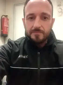 Tonybp84 online show from December 18, 2025, 1:55 am