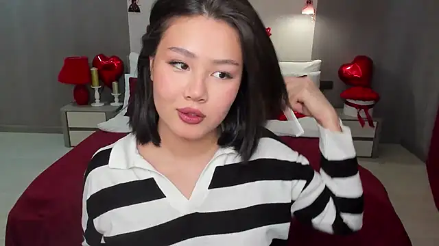 Snapshot of Brunette_Charm chatting on February 16, 2026, 11:09 am Brunette Charm online show from February 16, 2026, 11:09 am