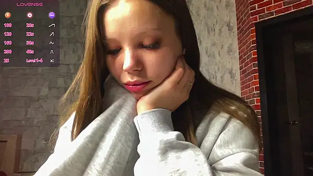 Snapshot of Cara_Sweet1 chatting on May 3, 2026, 5:38 pm Cara Sweet1 online show from May 3, 2026, 5:38 pm