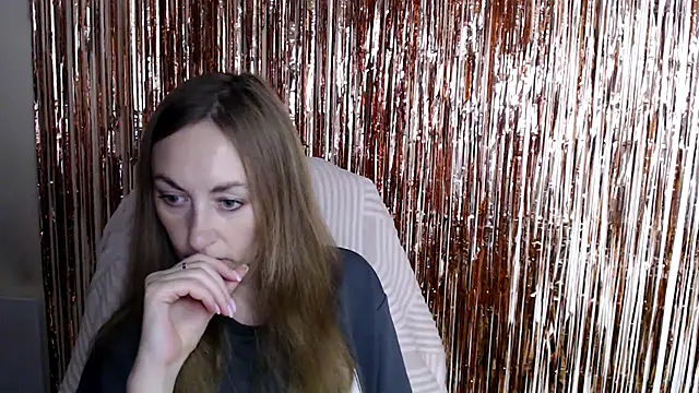 Snapshot of LiaSeass_ chatting on July 14, 2026, 12:44 pm LiaSeass online show from July 14, 2026, 12:44 pm
