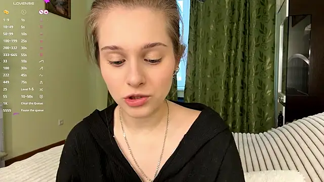 MiaBlanko online show from January 6, 2026, 9:35 am