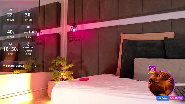 luna blannco online show from March 9, 2026, 11:58 am