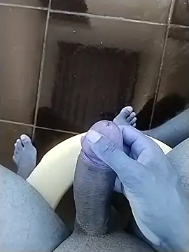 Snapshot of kaspzl chatting on December 16, 2025, 1:04 pm kaspzl online show from December 16, 2025, 1:04 pm