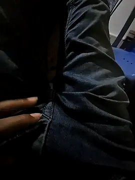 Snapshot of SHARIF12123 chatting on February 20, 2026, 3:47 pm SHARIF12123 online show from February 20, 2026, 3:47 pm