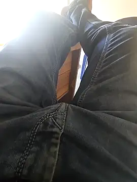 Snapshot of SHARIF12123 chatting on February 18, 2026, 8:33 am SHARIF12123 online show from February 18, 2026, 8:33 am