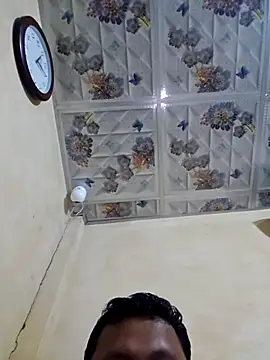 Snapshot of SHARIF12123 chatting on December 22, 2025, 9:42 am SHARIF12123 online show from December 22, 2025, 9:42 am