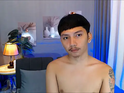 dylan hardfucker online show from April 13, 2026, 3:32 am